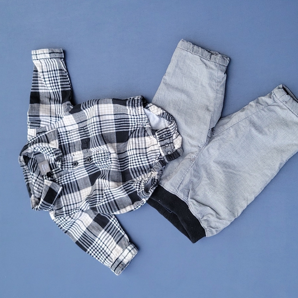 Gap 0-3 month dress clothes
